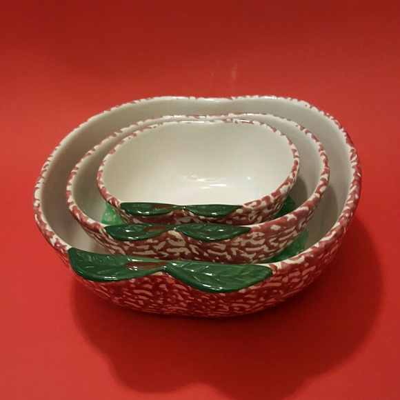 Set of 3 Ceramic Apple-shaped Nesting bowls - Picture 6 of 12